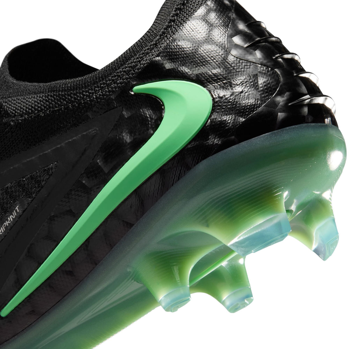Nike Phantom 6 Low Elite Firm-Ground Soccer Cleats